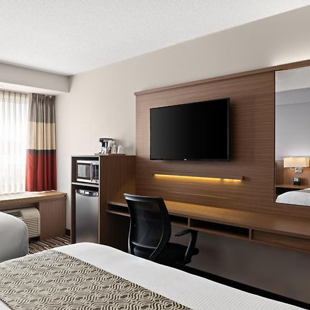 Microtel Inn & Suites By Wyndham Kirkland Lake Exterior photo