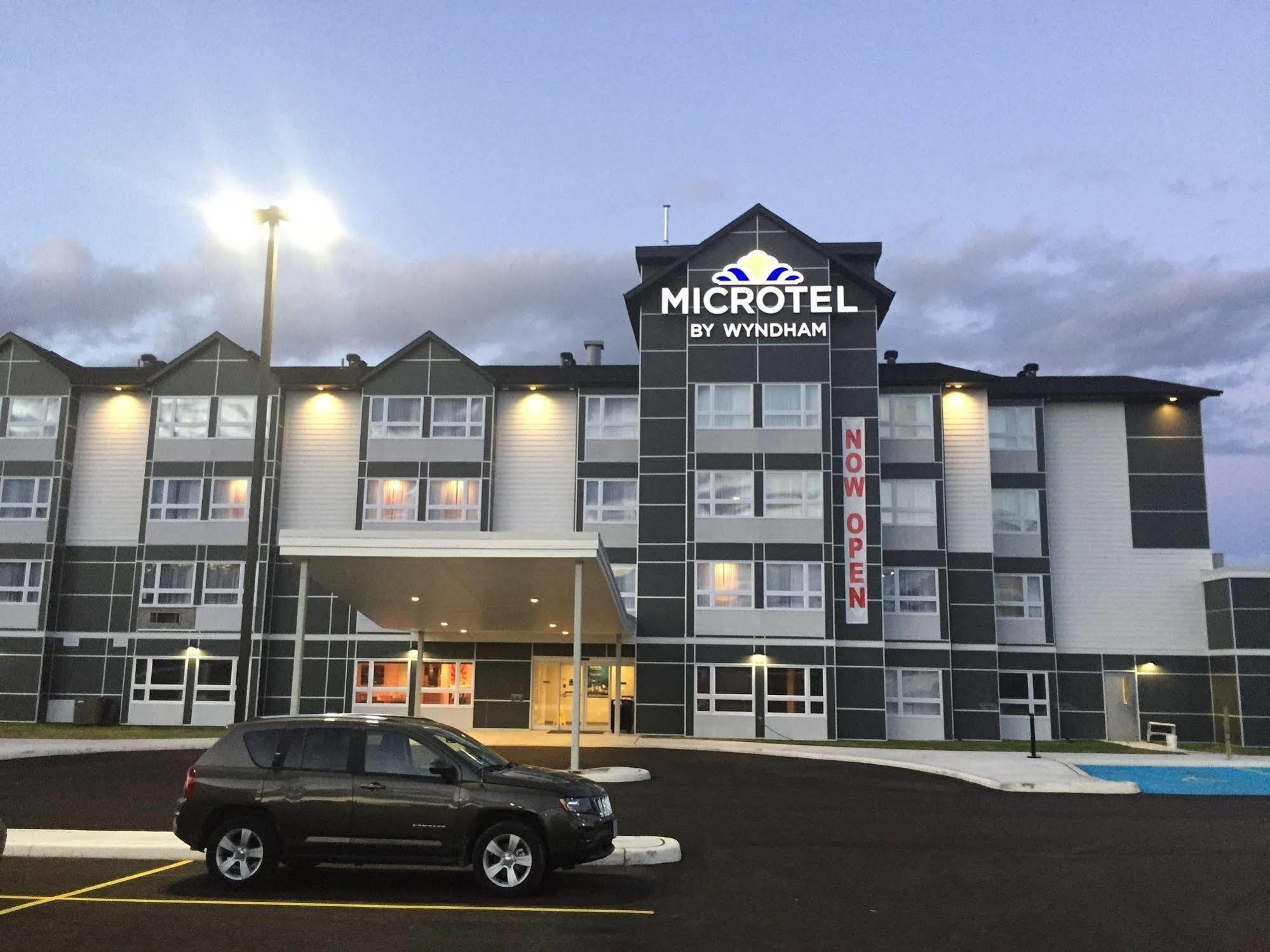 Microtel Inn & Suites By Wyndham Kirkland Lake Exterior photo
