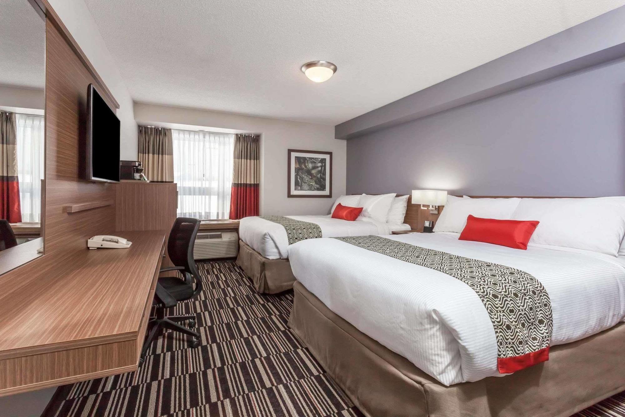 Microtel Inn & Suites By Wyndham Kirkland Lake Exterior photo